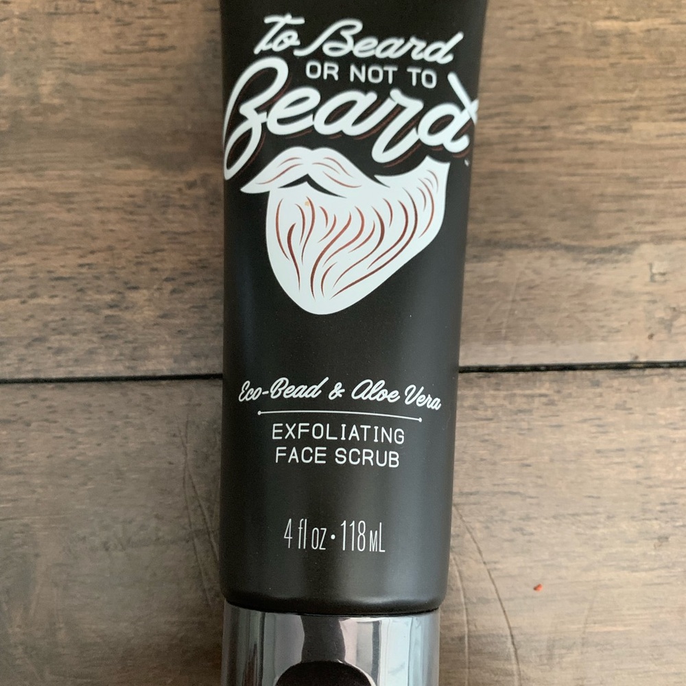 Perfectly Posh To Beard or not to Beard Exfoliating Face Wash